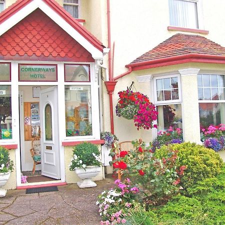 Cornerways Guest House Лландидно Экстерьер фото