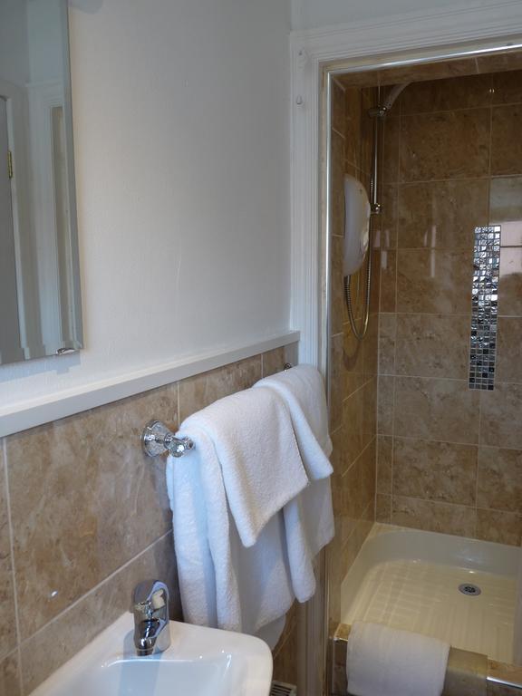 Cornerways Guest House Лландидно Экстерьер фото
