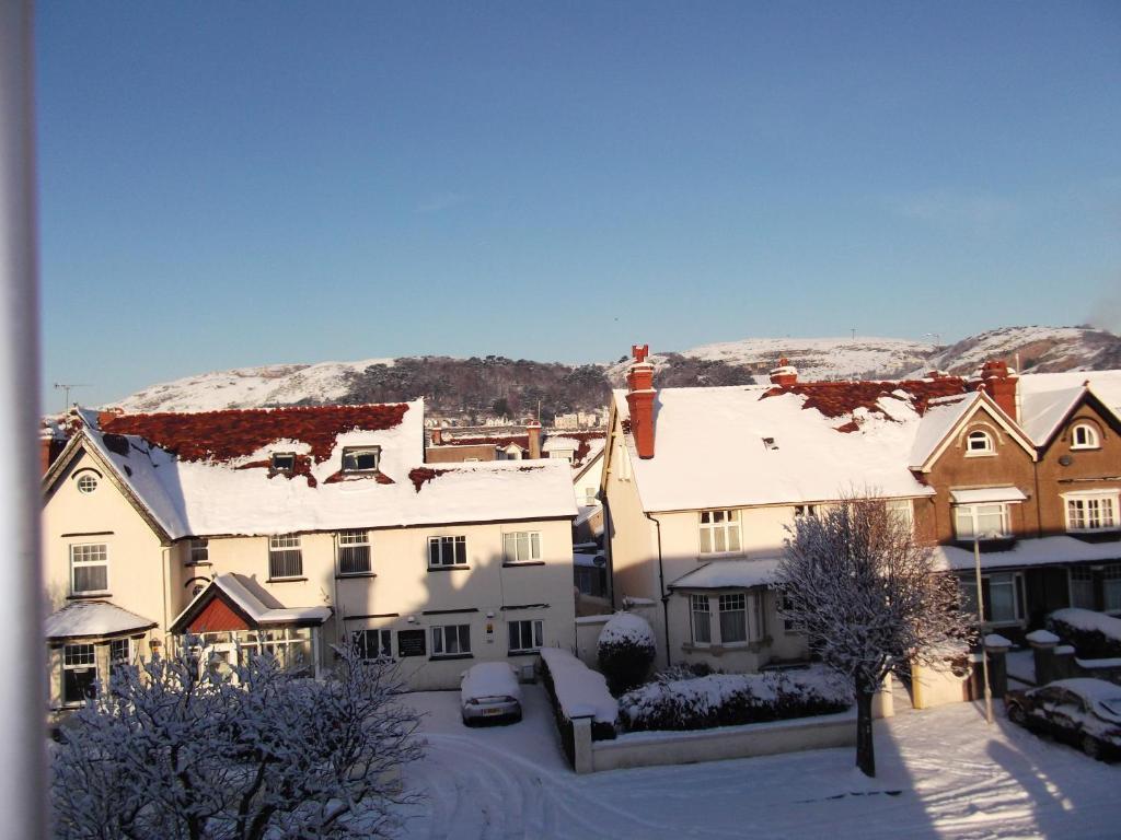Cornerways Guest House Лландидно Номер фото